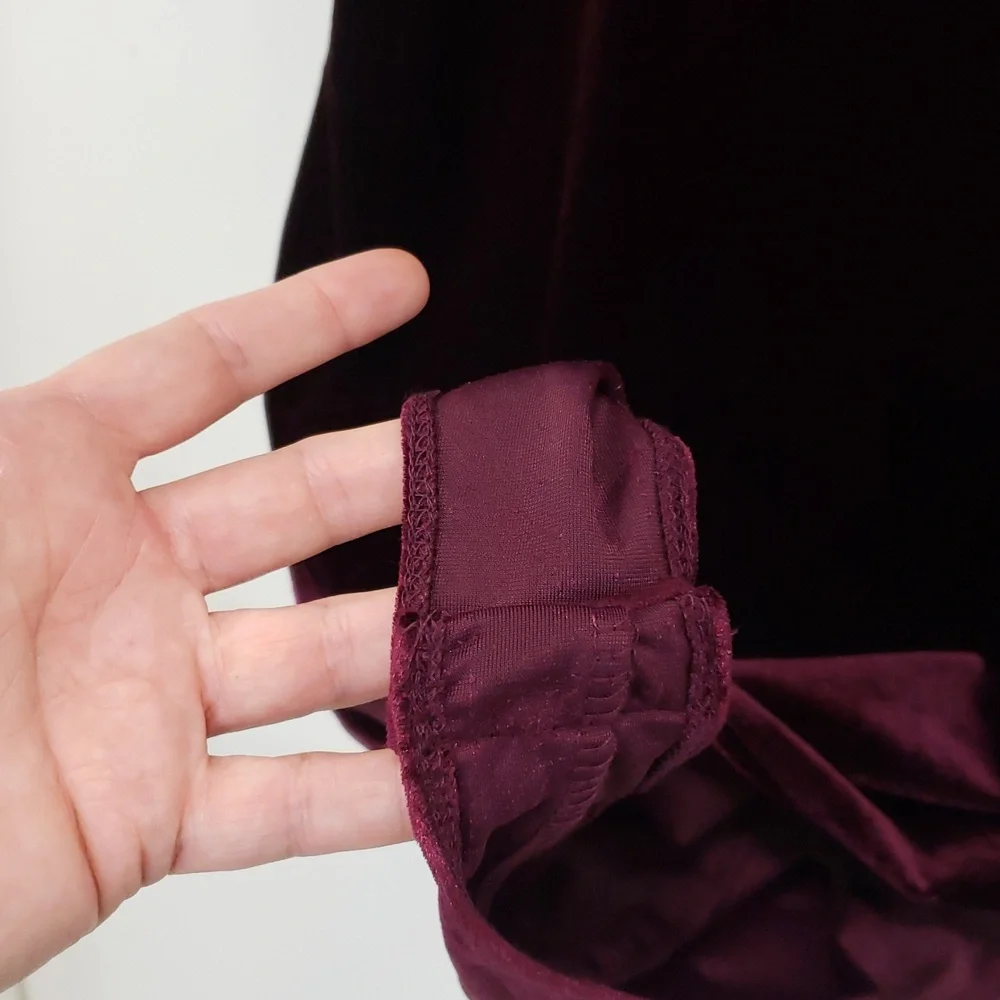 〰️Forever 21〰️ Burgundy Velvet Lace High Neck Cutout Bodysuit 2X - Picture 5 of 7